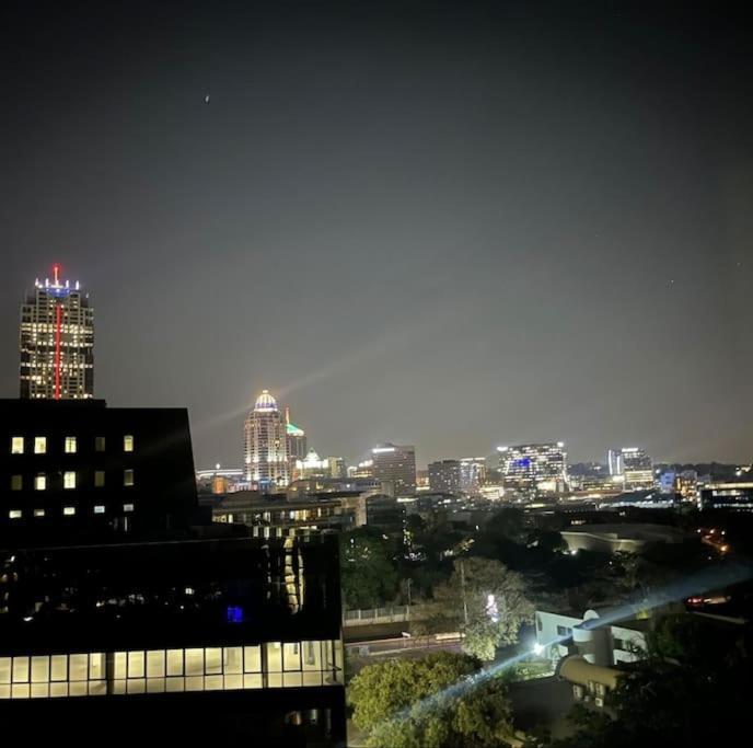 New Luxury Hotel Suite Sandton City Johannesburg Exterior photo