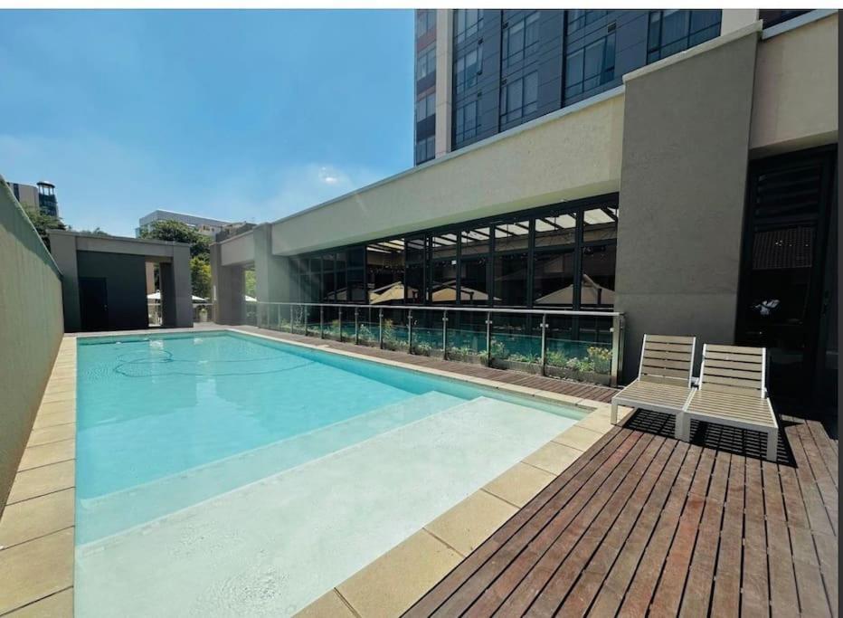 New Luxury Hotel Suite Sandton City Johannesburg Exterior photo